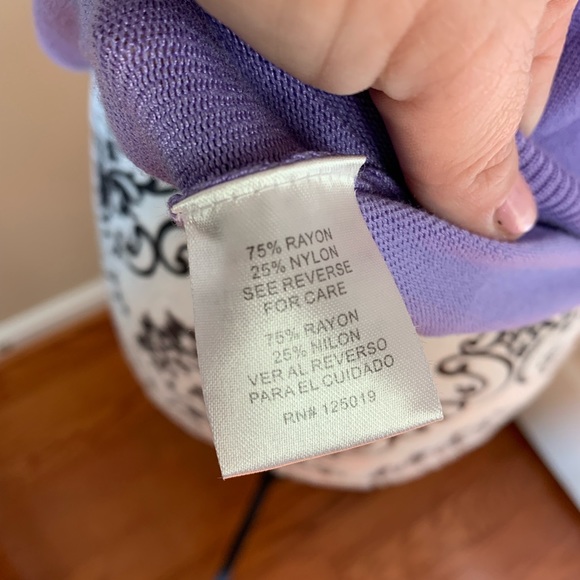 Joseph A. Beautiful women’s sweater, short, puff sleeves, size small. - Picture 6 of 9